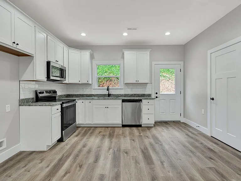 265 Cass Ln NW — Photo 7