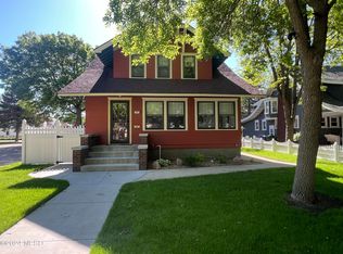 12 4th St SE, Watertown, SD 57201