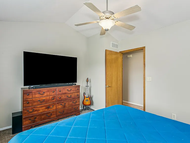864 S Sunset Cir — Photo 16