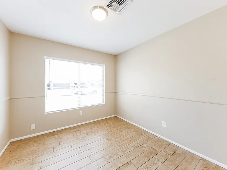 10801 W Wagon Wheel Dr — Photo 13
