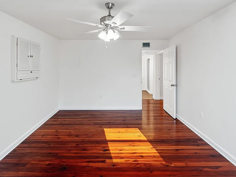 415 6th Ave N #1/2 — Photo 2
