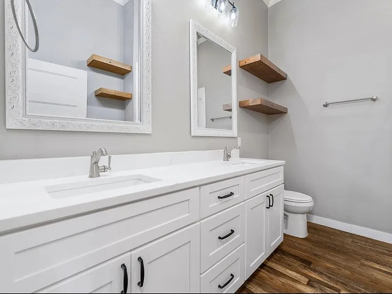 1018 Burnet St — Photo 25