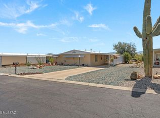 135 W Pinon Dr, Green Valley, AZ 85614