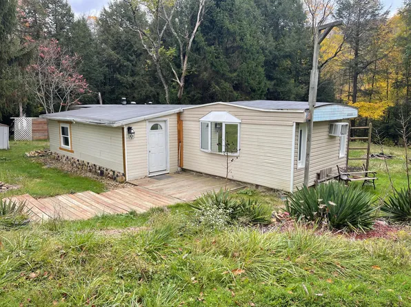 10 Geer Dr, Brookville, PA 15825