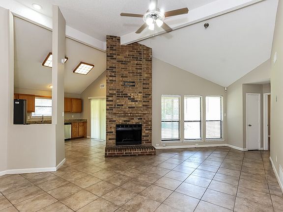 3rd image of 6328 Canyon Cir