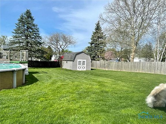 4th image of 832 Continental Dr