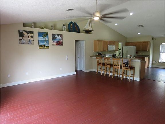 4th image of 1034 Belvedere Dr