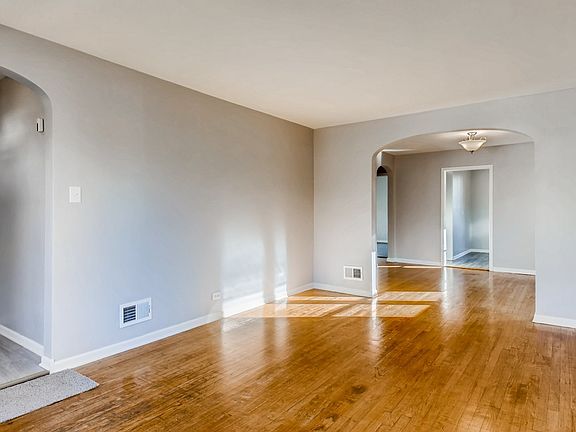 3rd image of 14319 S Edbrooke Ave