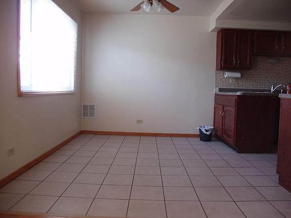 3rd image of 3960 Sandpiper Dr