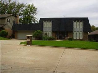 8717 N Kensington Rd, Oklahoma City, OK 73132
