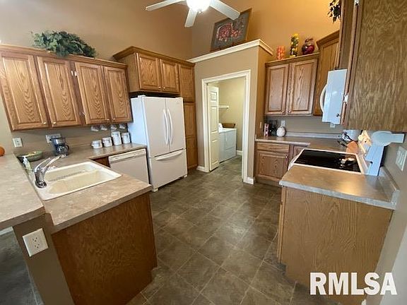 2nd image of 1704 Stone Gate Cir