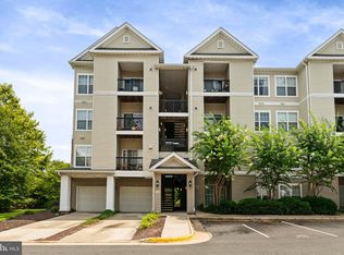 5115 Travis Edward Way APT I, Centreville, VA 20120