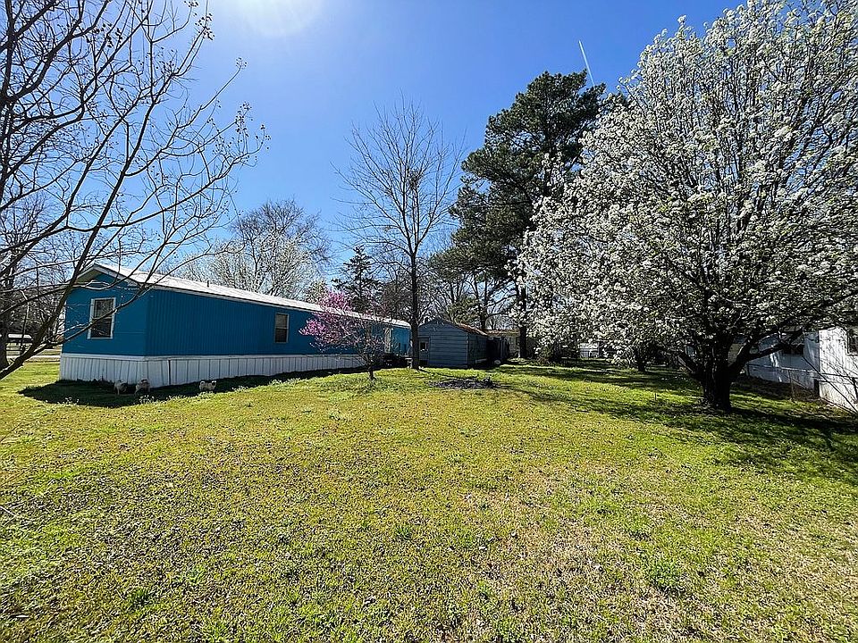 2nd image of 4006 Hampton Ln