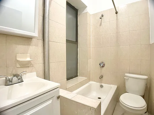 Rented by Bohemia Realty Group | media 4