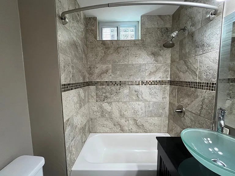 837 Highview St #2 — Photo 10
