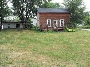 878 E Washington St, Prescott, WI 54021