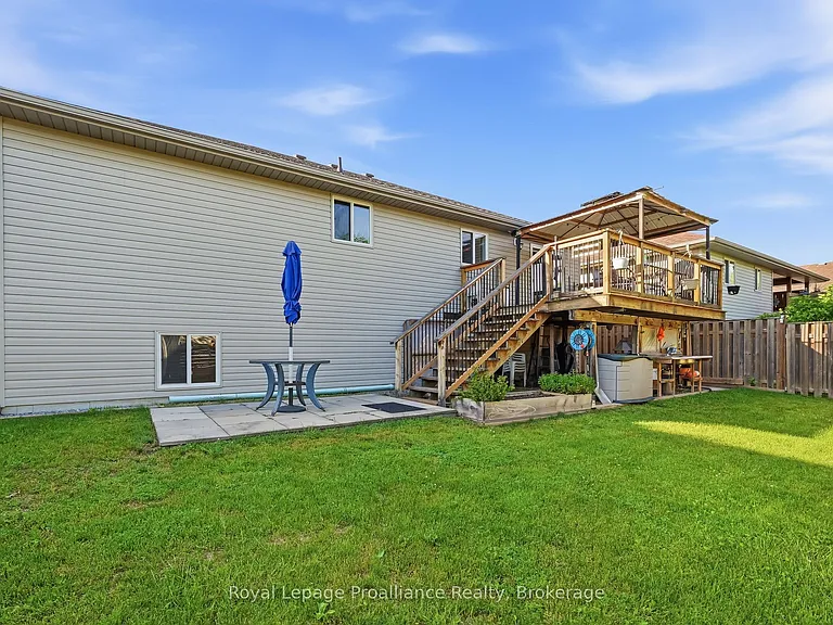23 Fox Den Dr — Photo 25