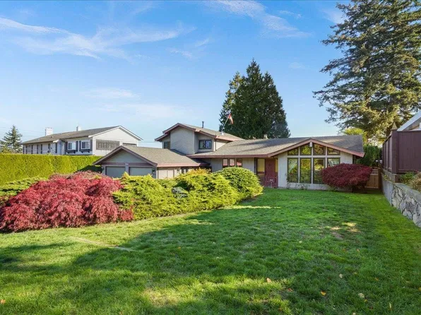 364 54th St, Delta, BC V4M 3G5