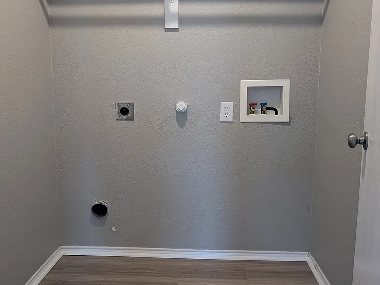 525 Oxford Loop — Photo 23