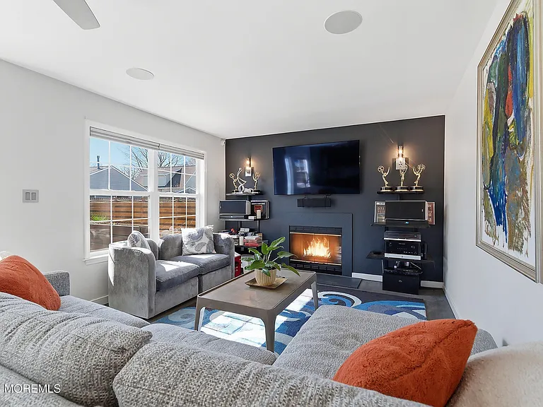 619 Woodland Ave — Photo 14