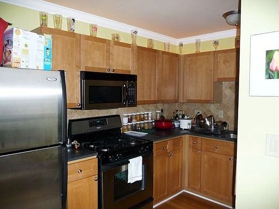 Yet another kitchen view.