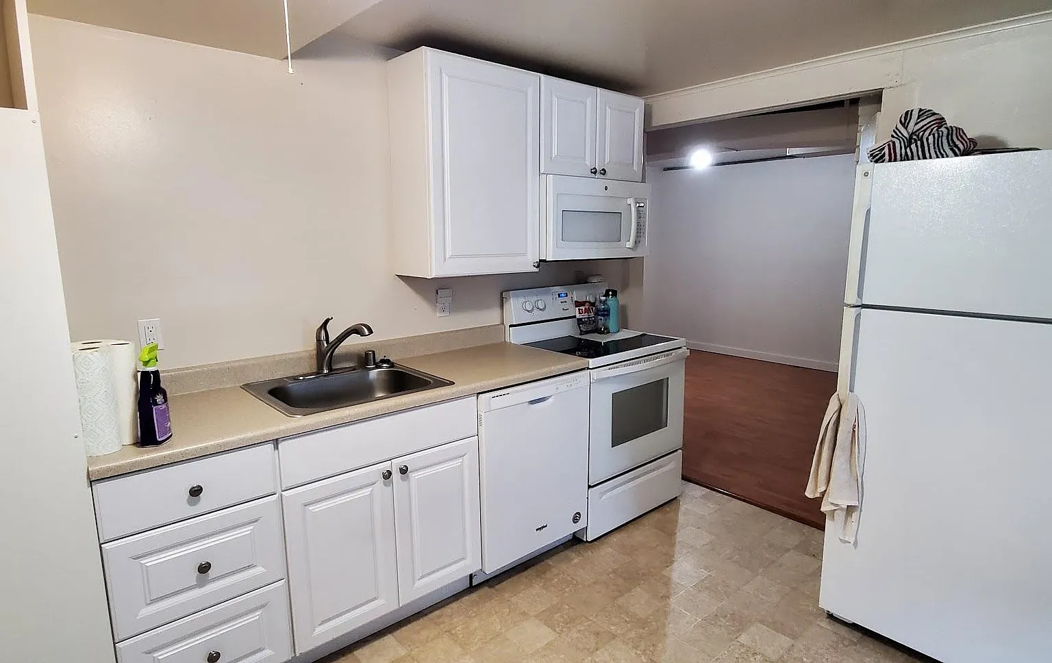 1 bed, 800 sqft, $1,400 — Photo 3