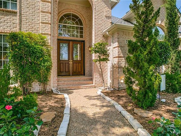 3rd image of 712 Woodmoor Dr