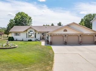 1901 7th Ave SW, Minot, ND 58701