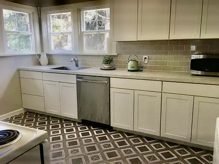 620 Harrison Ave #A — Photo 3