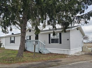 36 Lakeshore Dr, Millbury, OH 43447