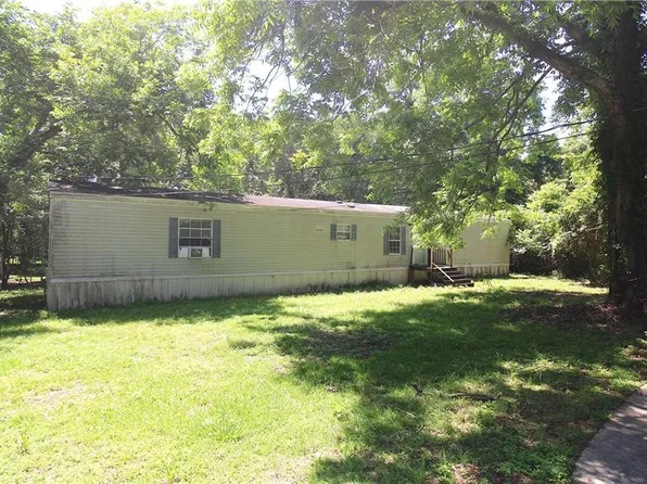2240 Leglise St, Mansura, LA 71350