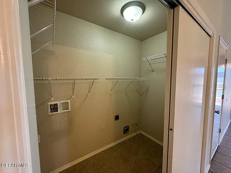 10041 Paloma Dr — Photo 40