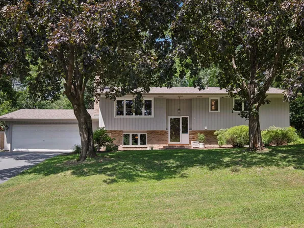 5396 Hampton St NE, Prior Lake, MN 55372