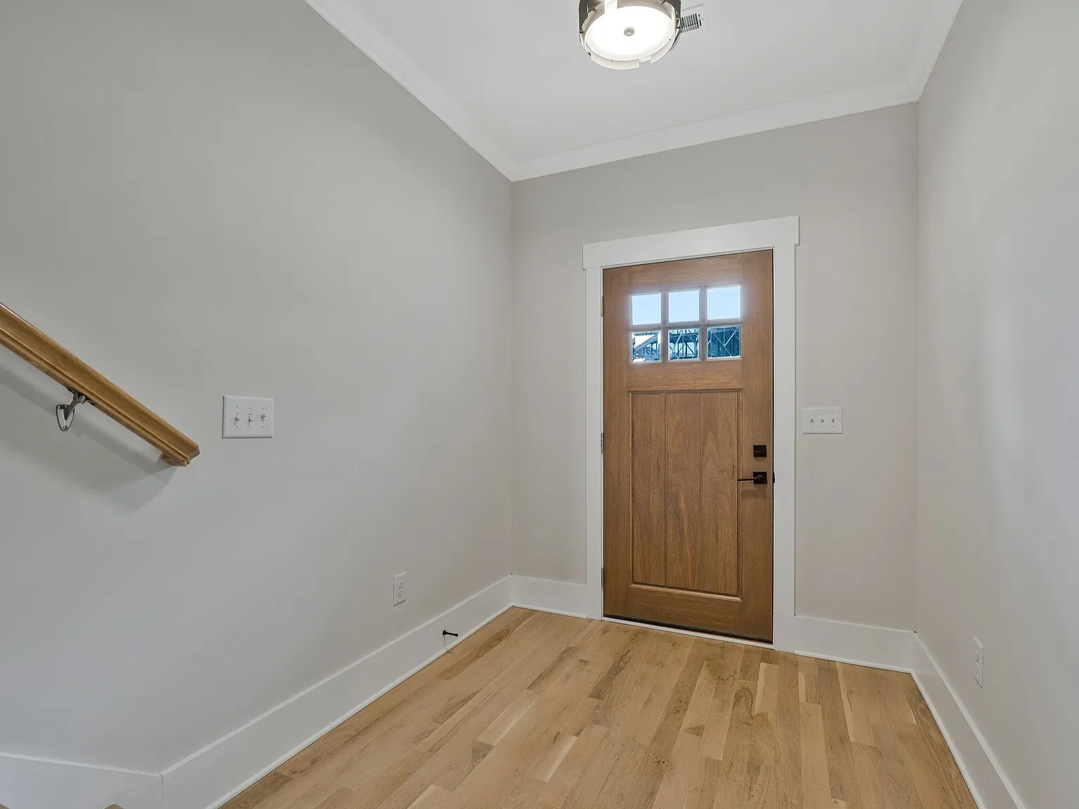 4 bed, 4.0 bath, 2039 sqft, $4,200 — Photo 4