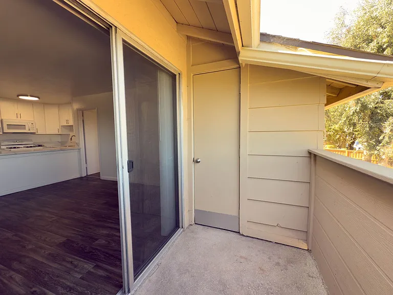 Peppertree Apartments — Photo 95