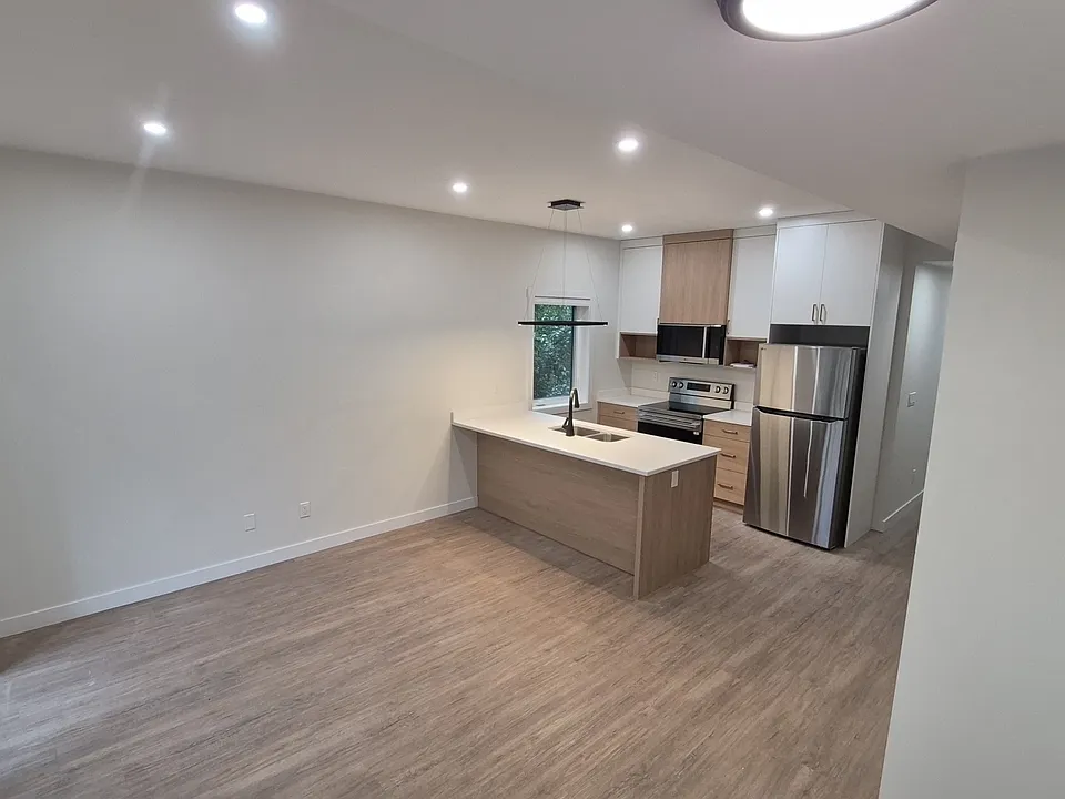 831 5th Ave N #3