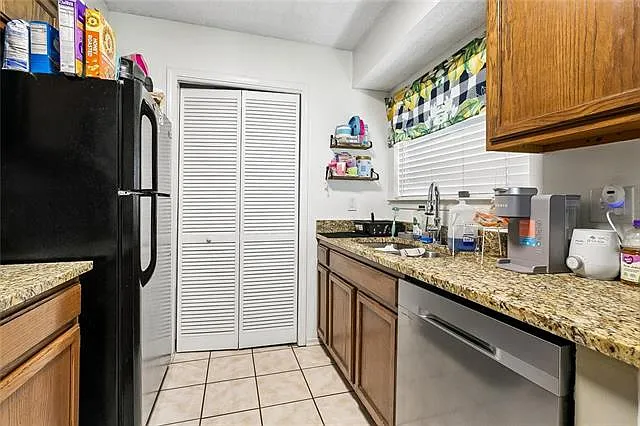 2425 Oxford Pl #136 — Photo 4