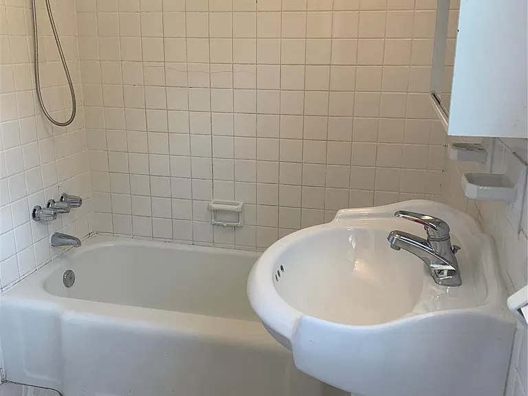 307 Avondale St #2.5 — Photo 24