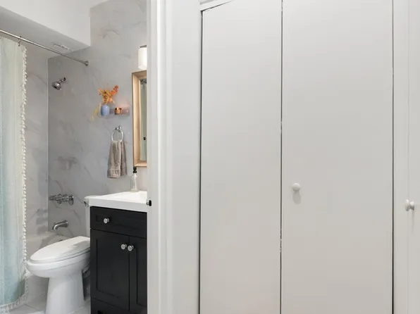 120 Manhattan Avenue image 5 of 9