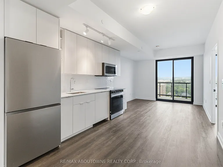 2075 Lakeshore Rd #1211 — Photo 8