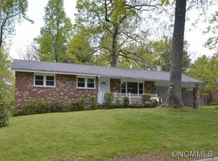 308 N Hillandale Dr, East Flat Rock, NC 28726