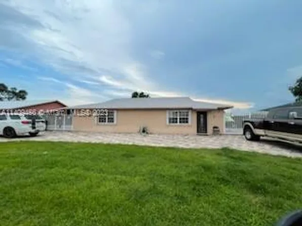 217 Azucana Rd, South Bay, FL 33493