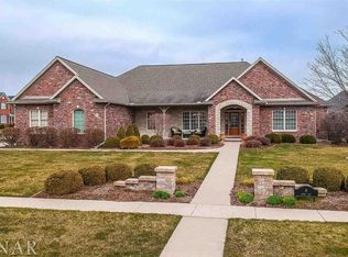 9 Derby Way, Bloomington, IL