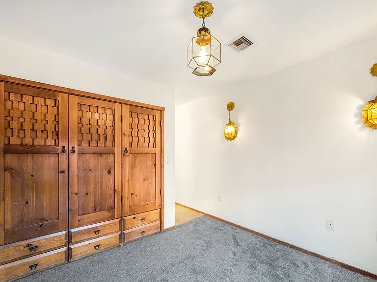 207 & 211 W Water St — Photo 9