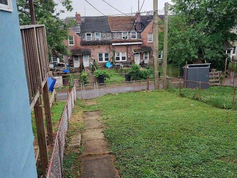 1133 Sterling Ave — Photo 10