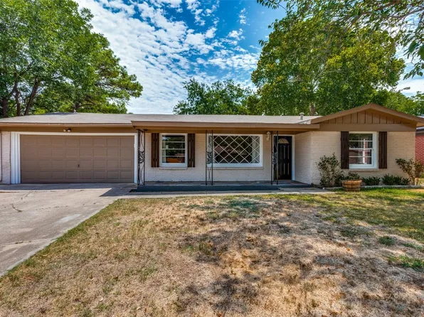 4000 Tejas Trl, Lake Worth, TX 76135