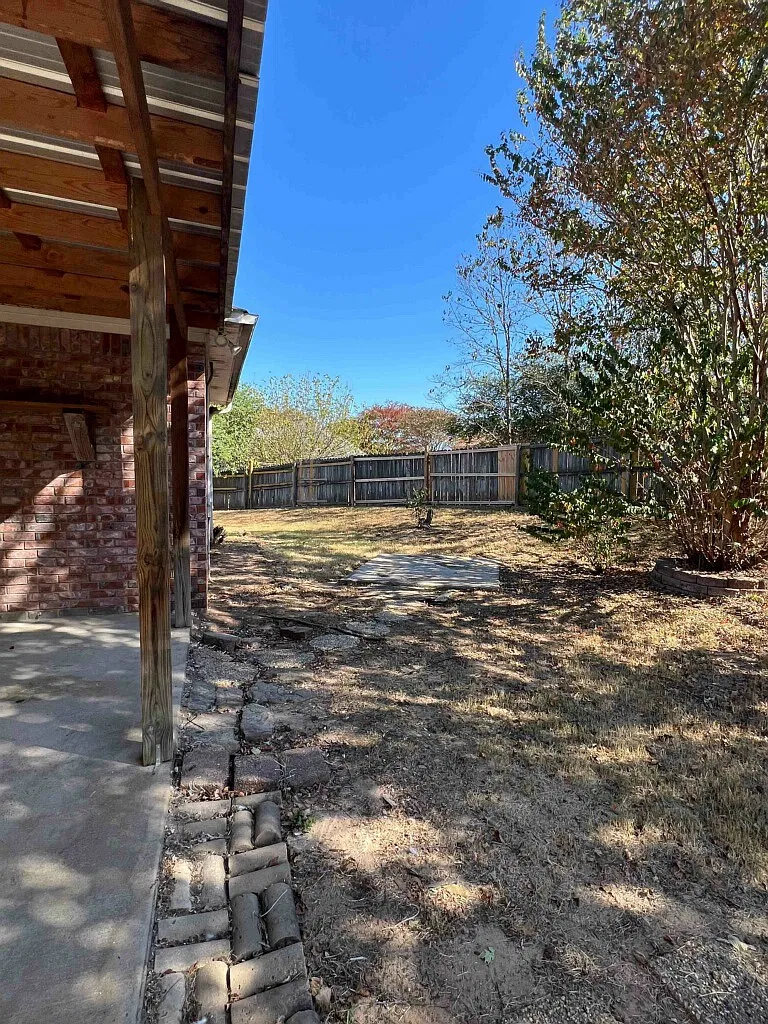 3 bed, 1444 sqft, $1,650 — Photo 4
