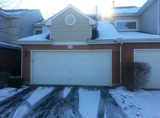 746 Old Checker Ct, Buffalo Grove, IL 60089