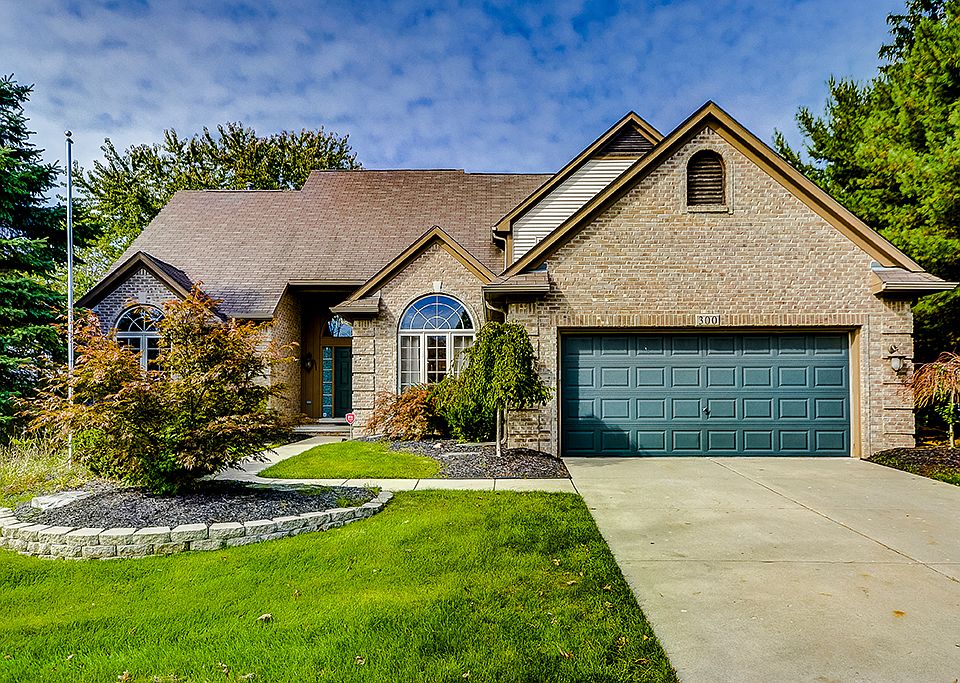 1st image of 300 Fairways Ln