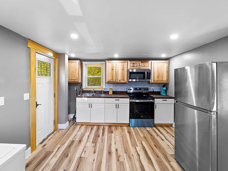 58 Walter St #B — Photo 1